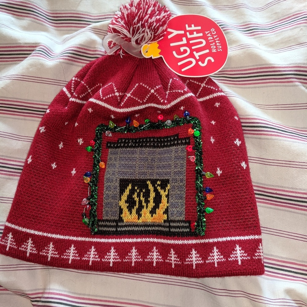 Christmas Fireplace scene hat